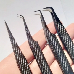 Eyelash Tweezers