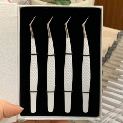 Eyelash Tweezers